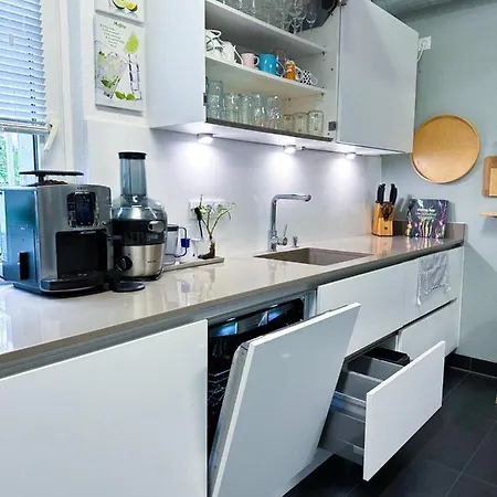 Luxus Bungalow Sehr Zentral Garten Parkplatz 펜션